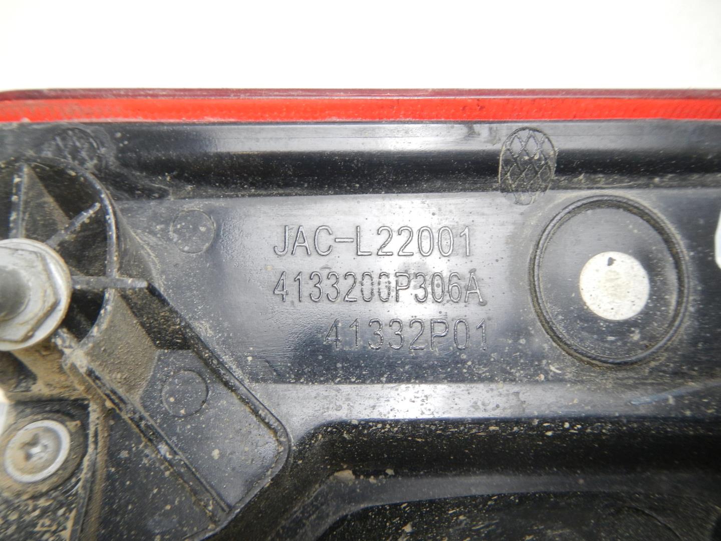 Фонарь задний правый