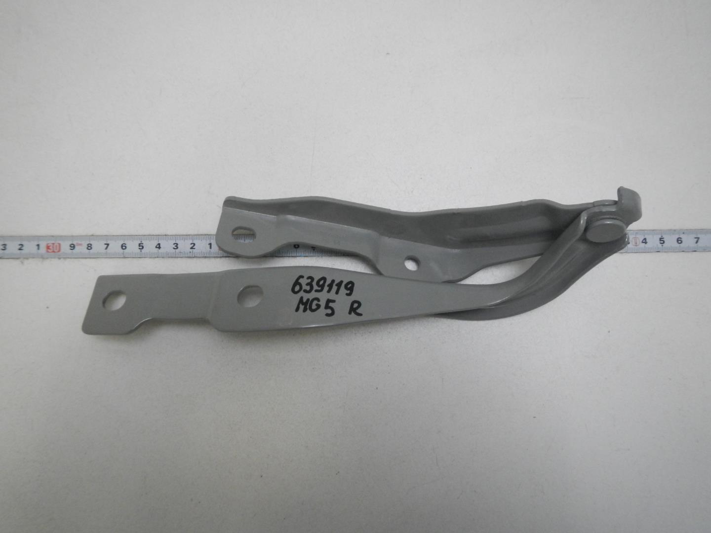 Петля капота правая