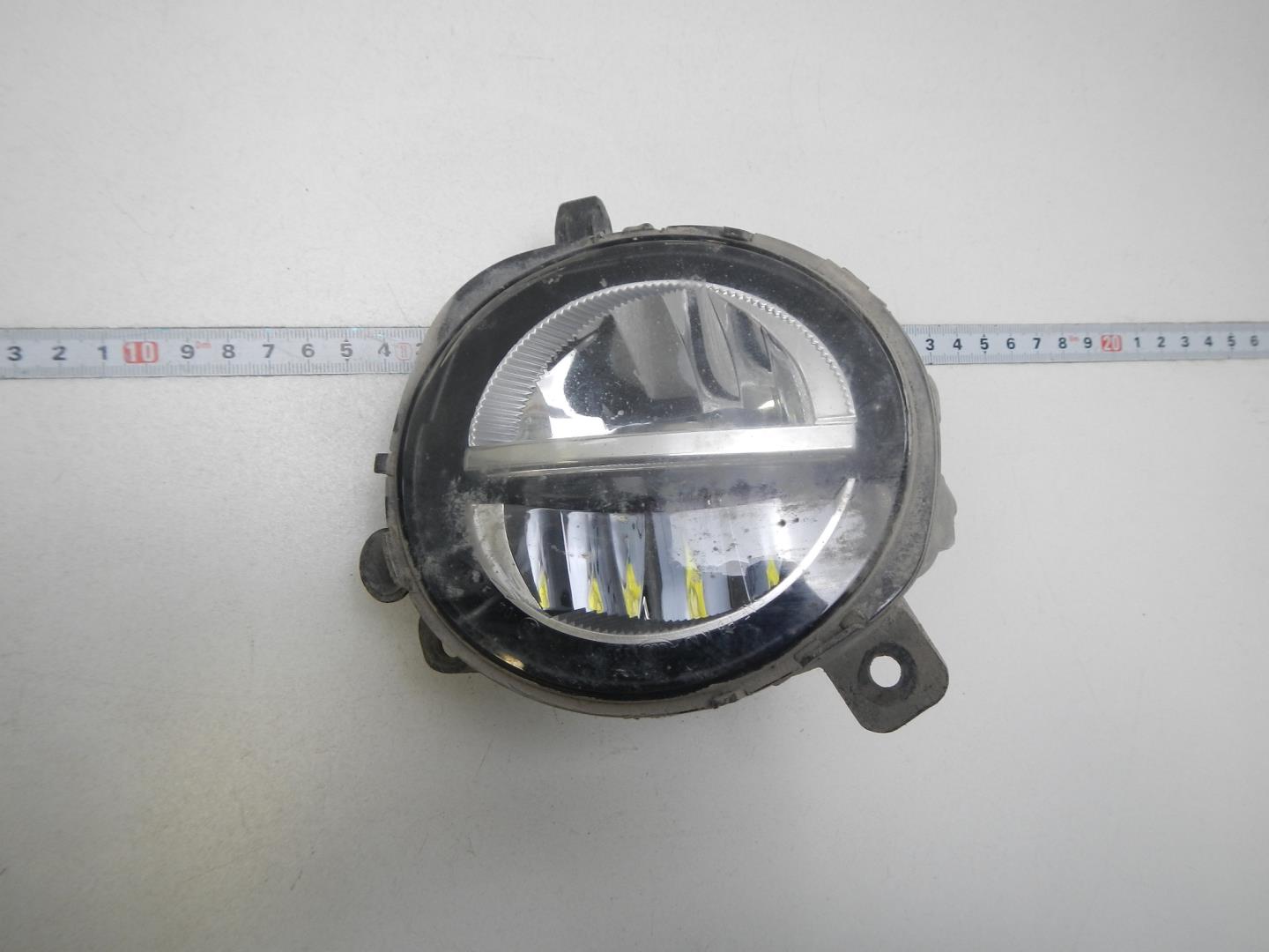 Фара противотуманная левая