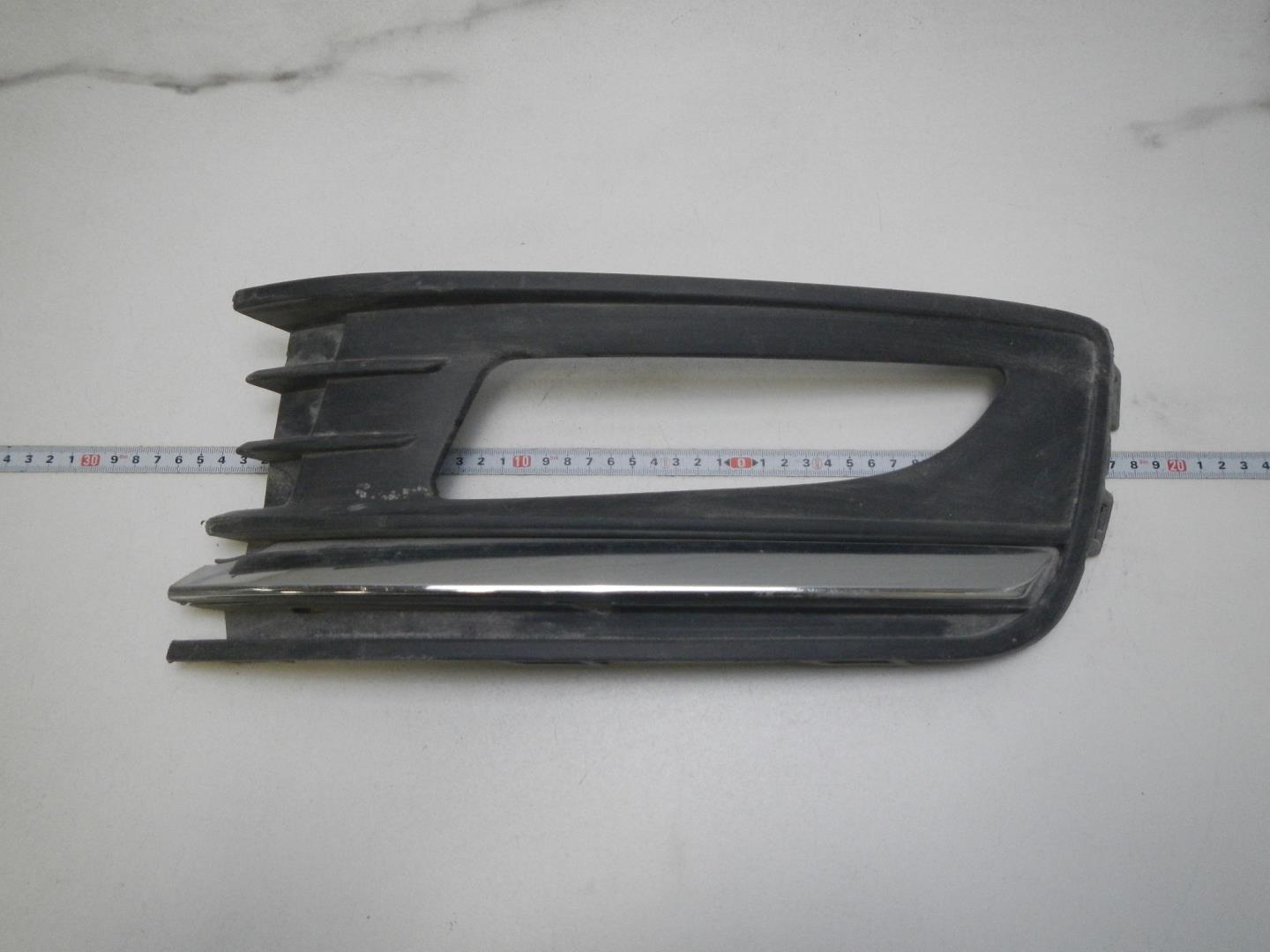 Решетка в бампер левая