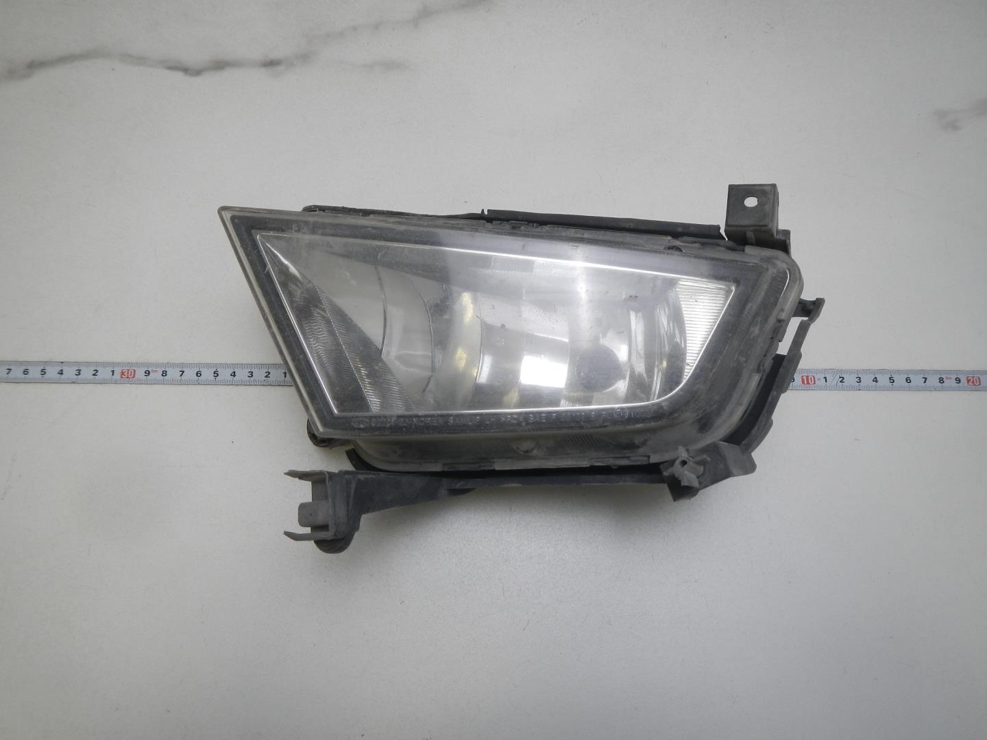 Фара противотуманная левая
