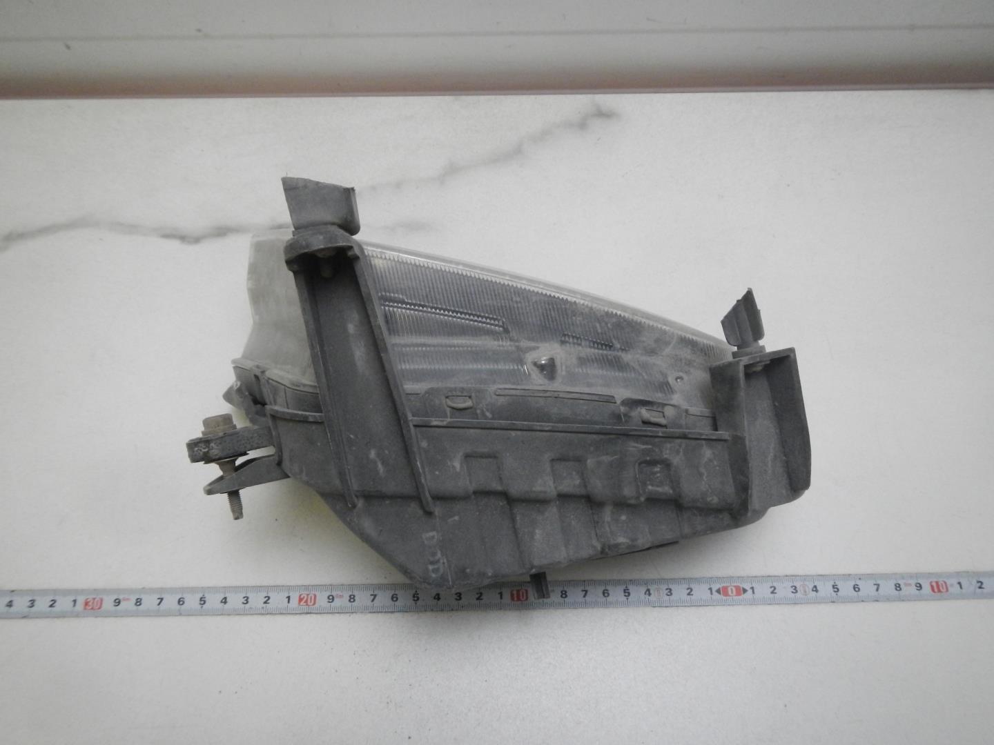 Фара противотуманная левая