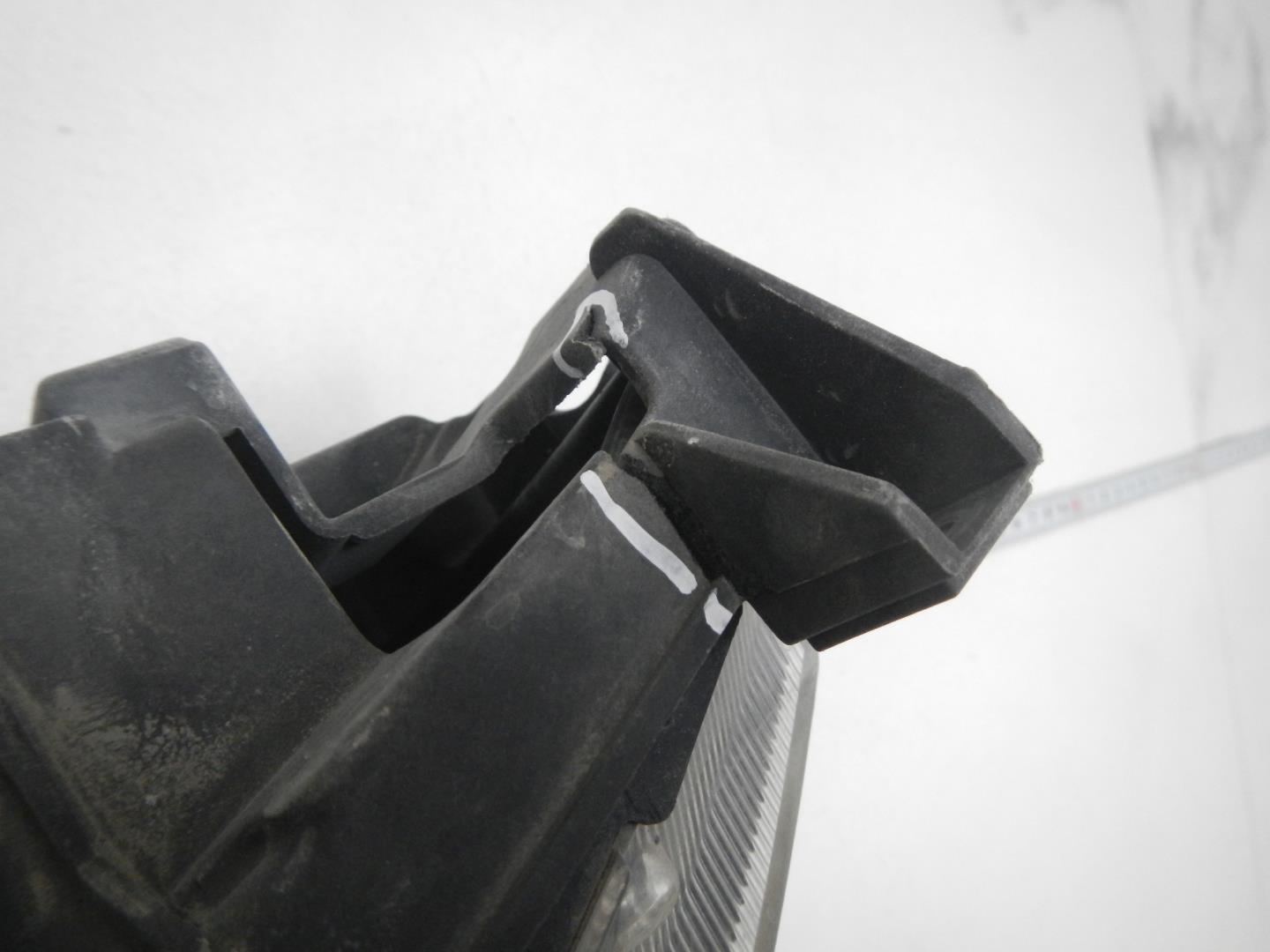 Фара противотуманная левая