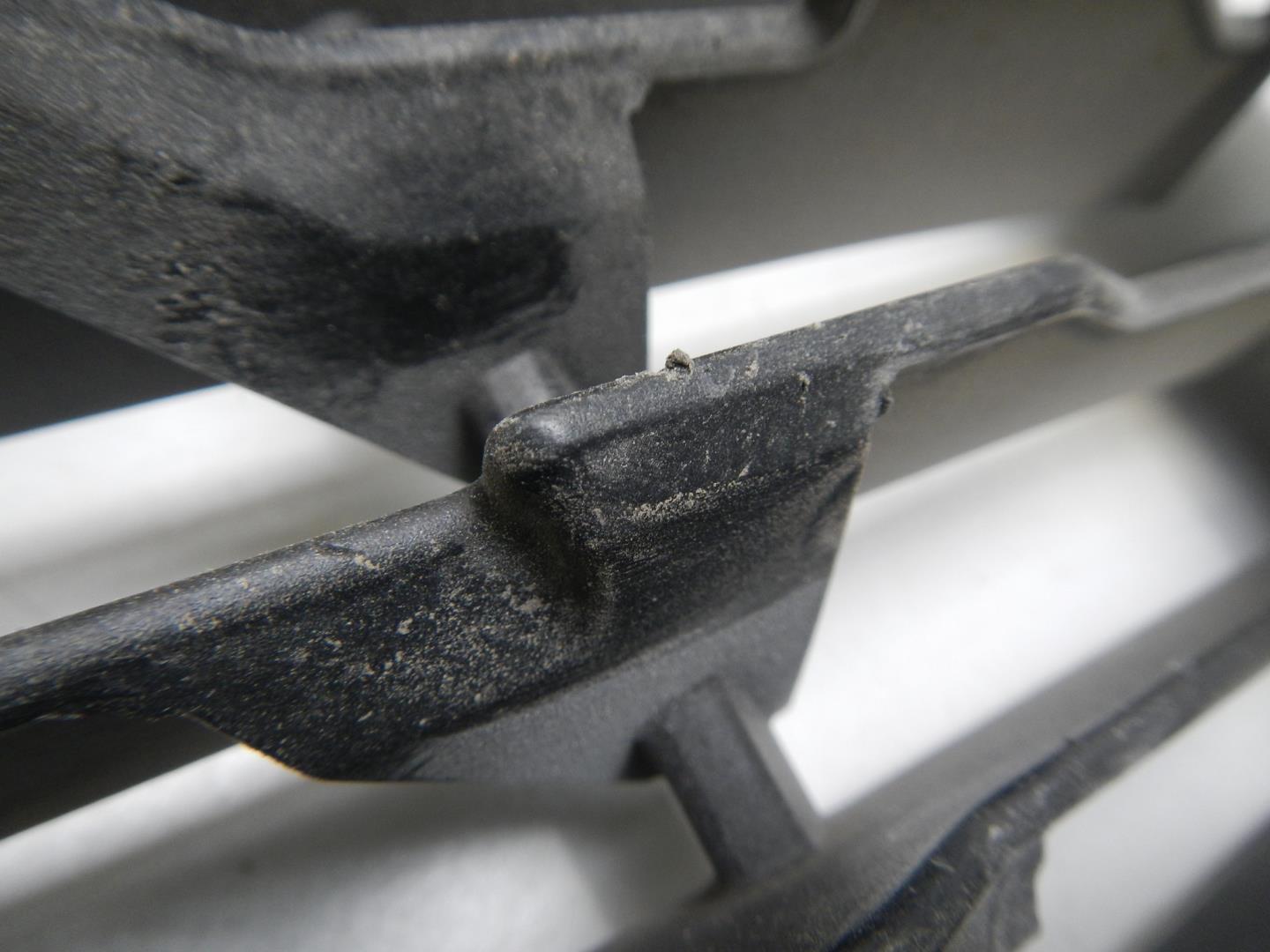 Решетка в бампер левая