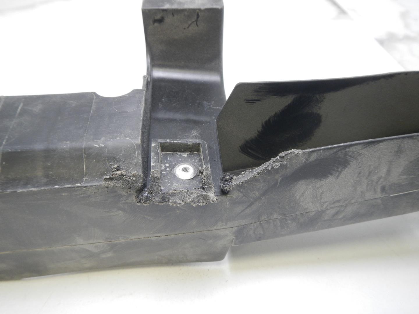 Усилитель переднего бампера