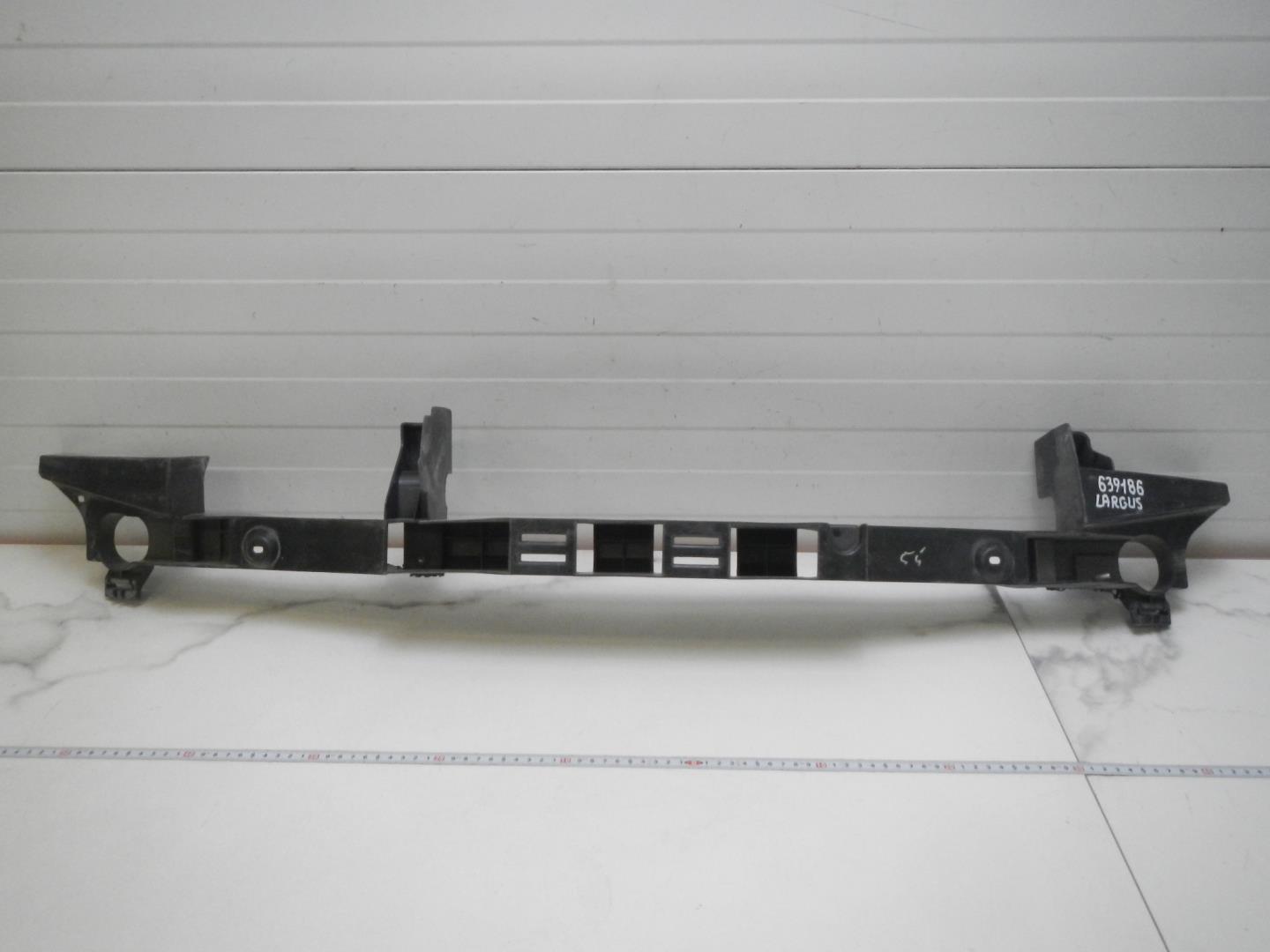 Усилитель переднего бампера