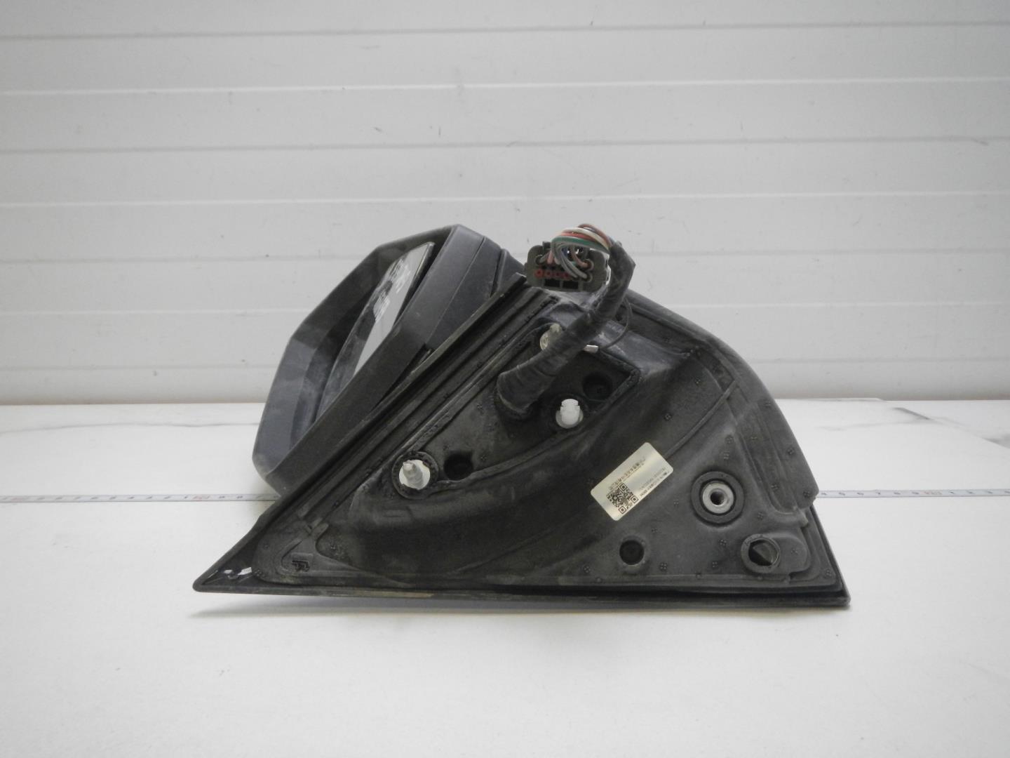 Зеркало правое электрическое