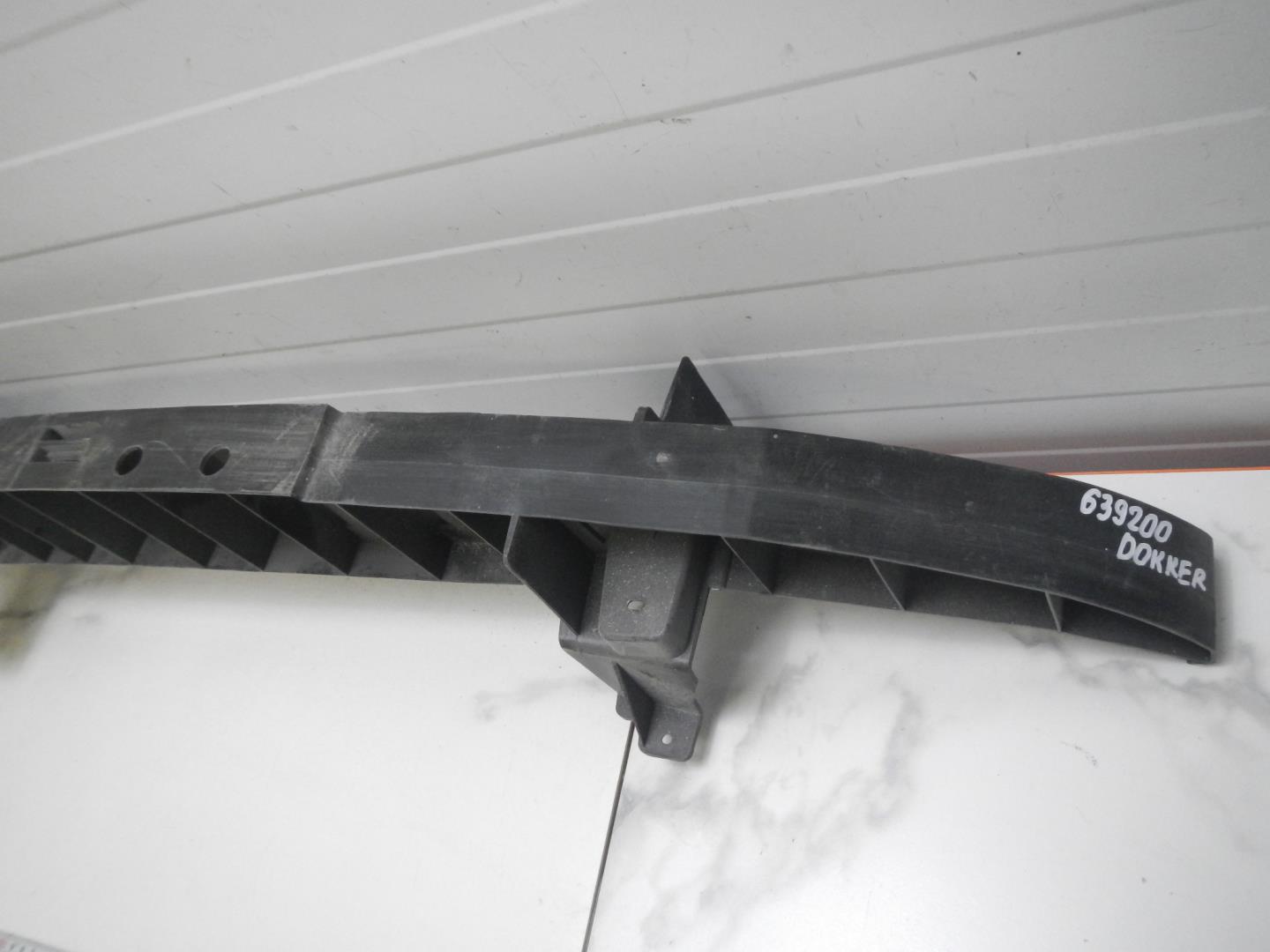 Наполнитель переднего бампера