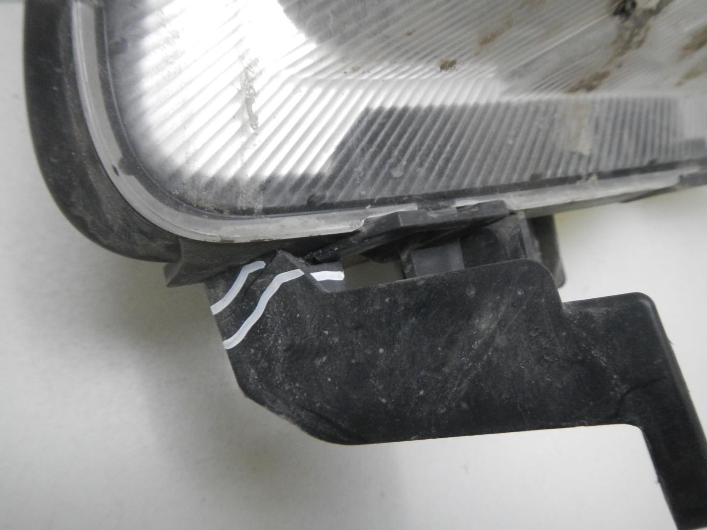 Фара противотуманная правая