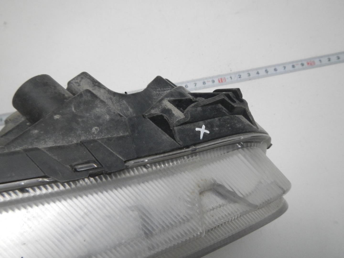 Фара противотуманная правая