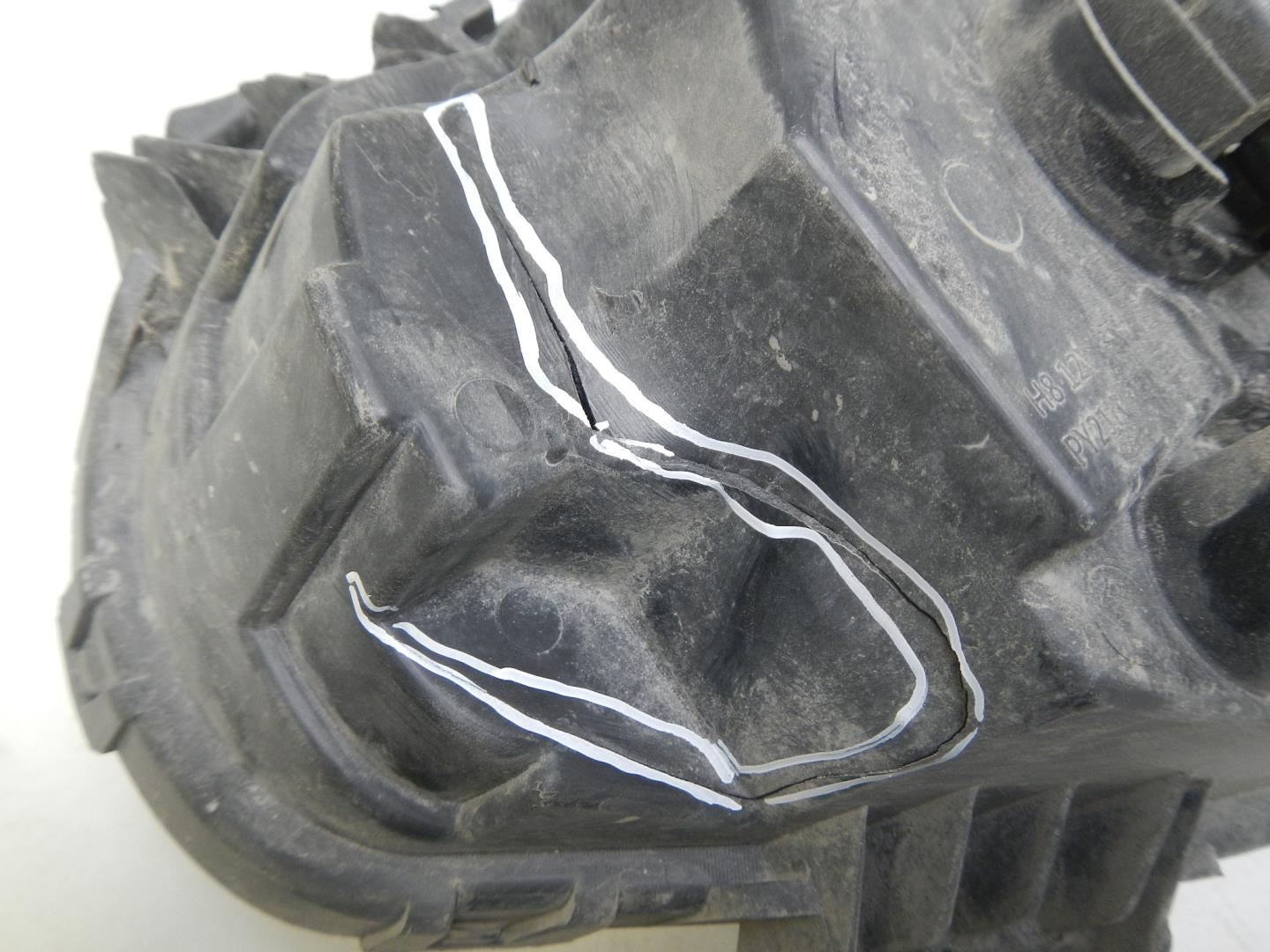 Фара противотуманная правая