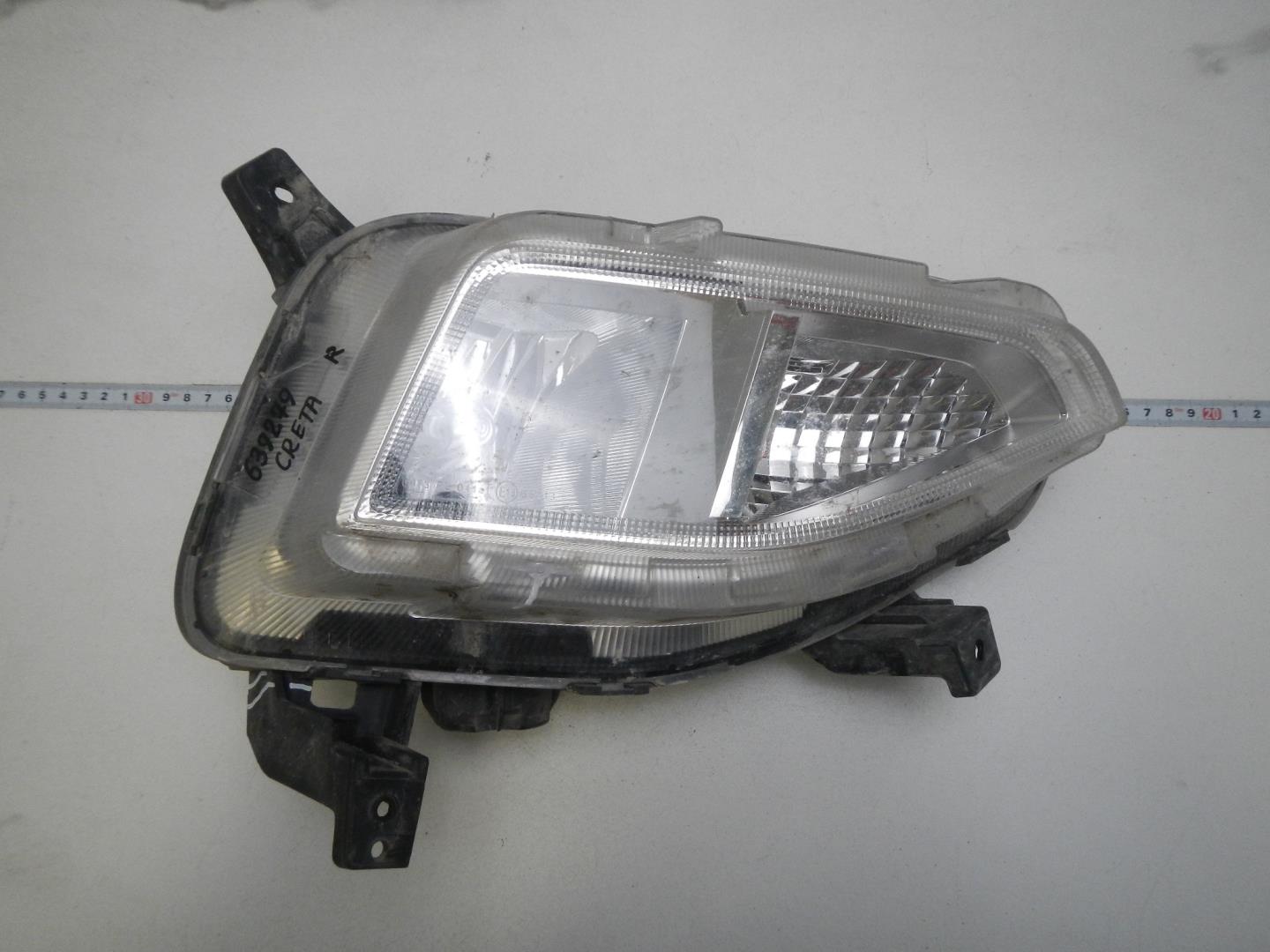 Фара противотуманная правая