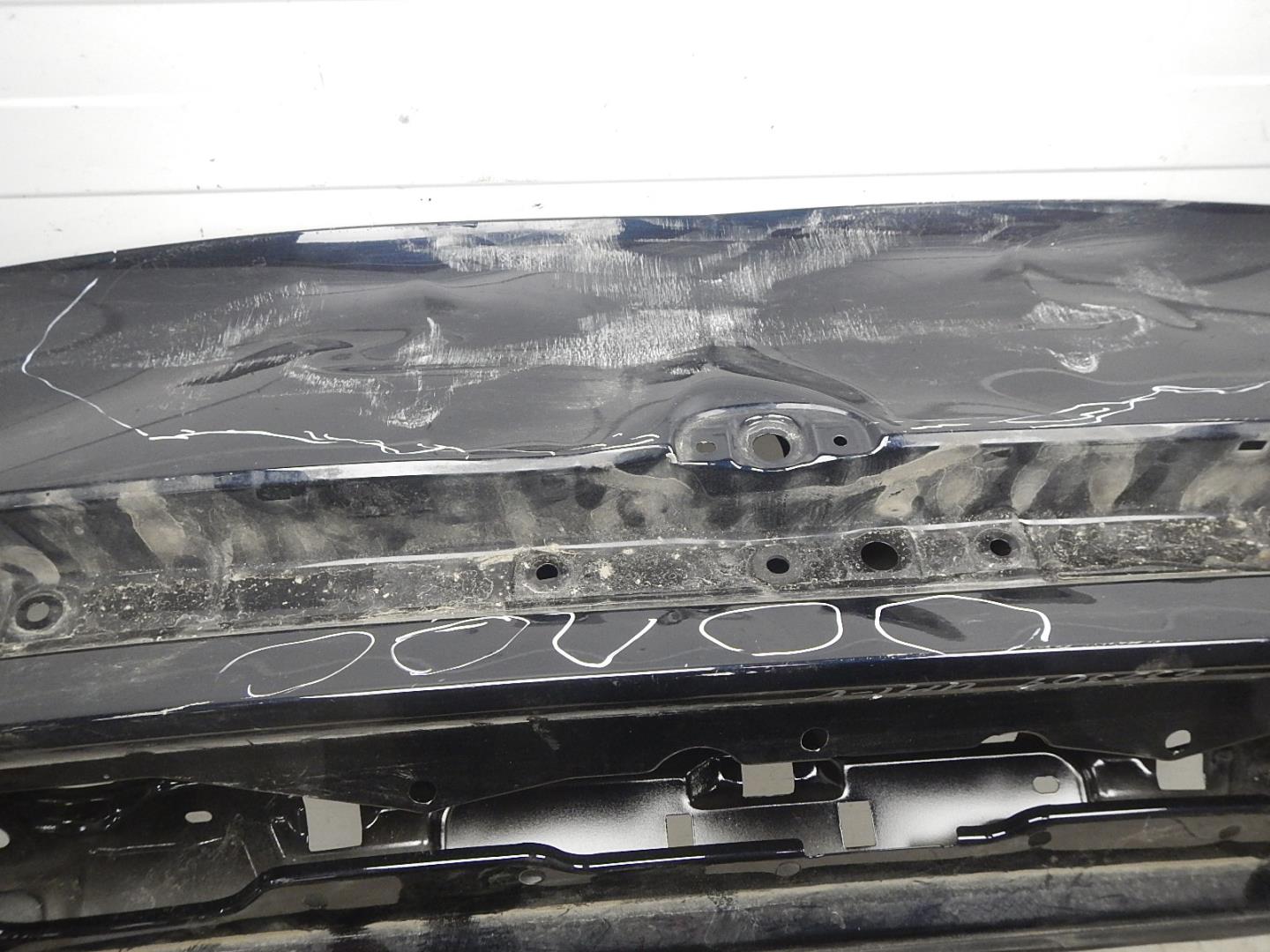 Дверь багажника