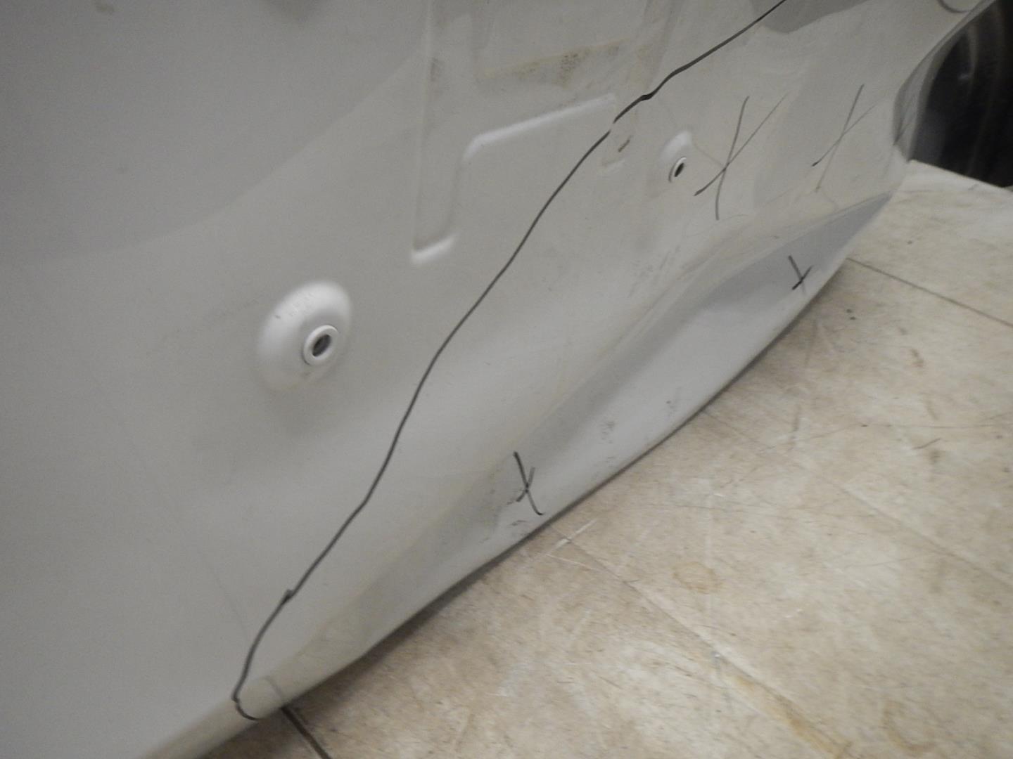 Дверь багажника