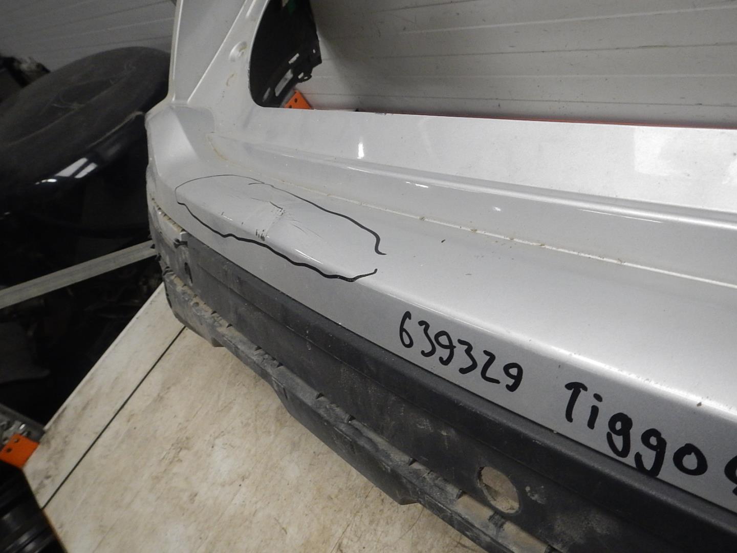 Бампер задний