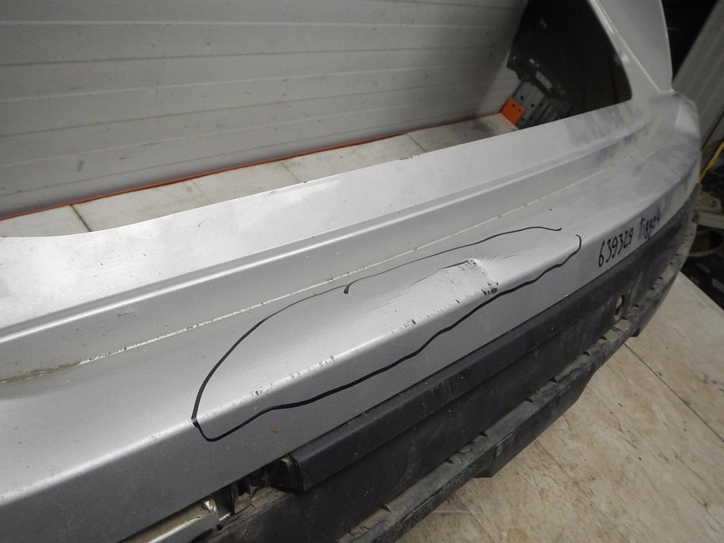 Бампер задний