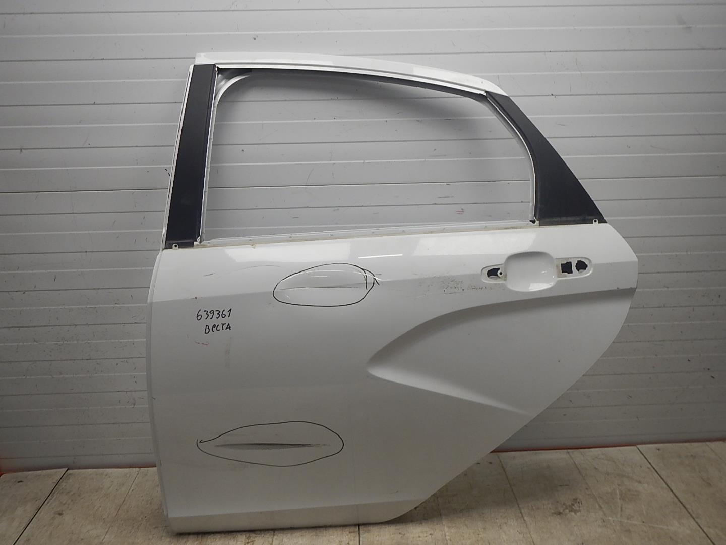 Дверь задняя левая