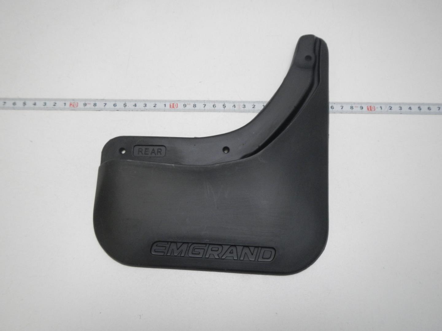 Брызговик задний правый