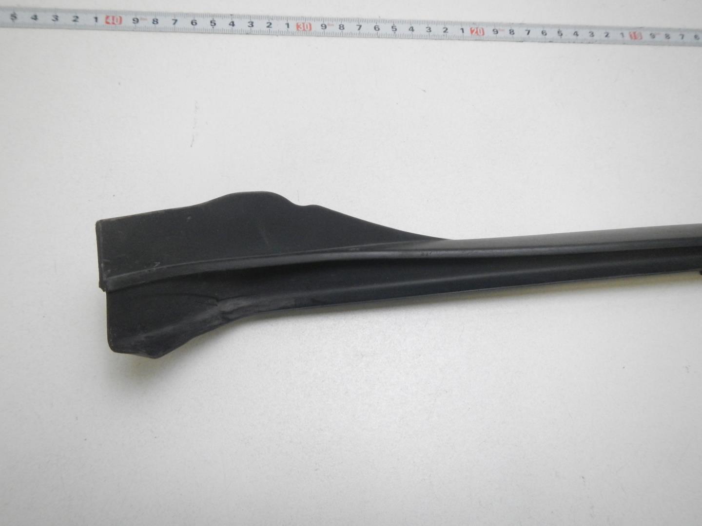 Молдинг лобового стекла