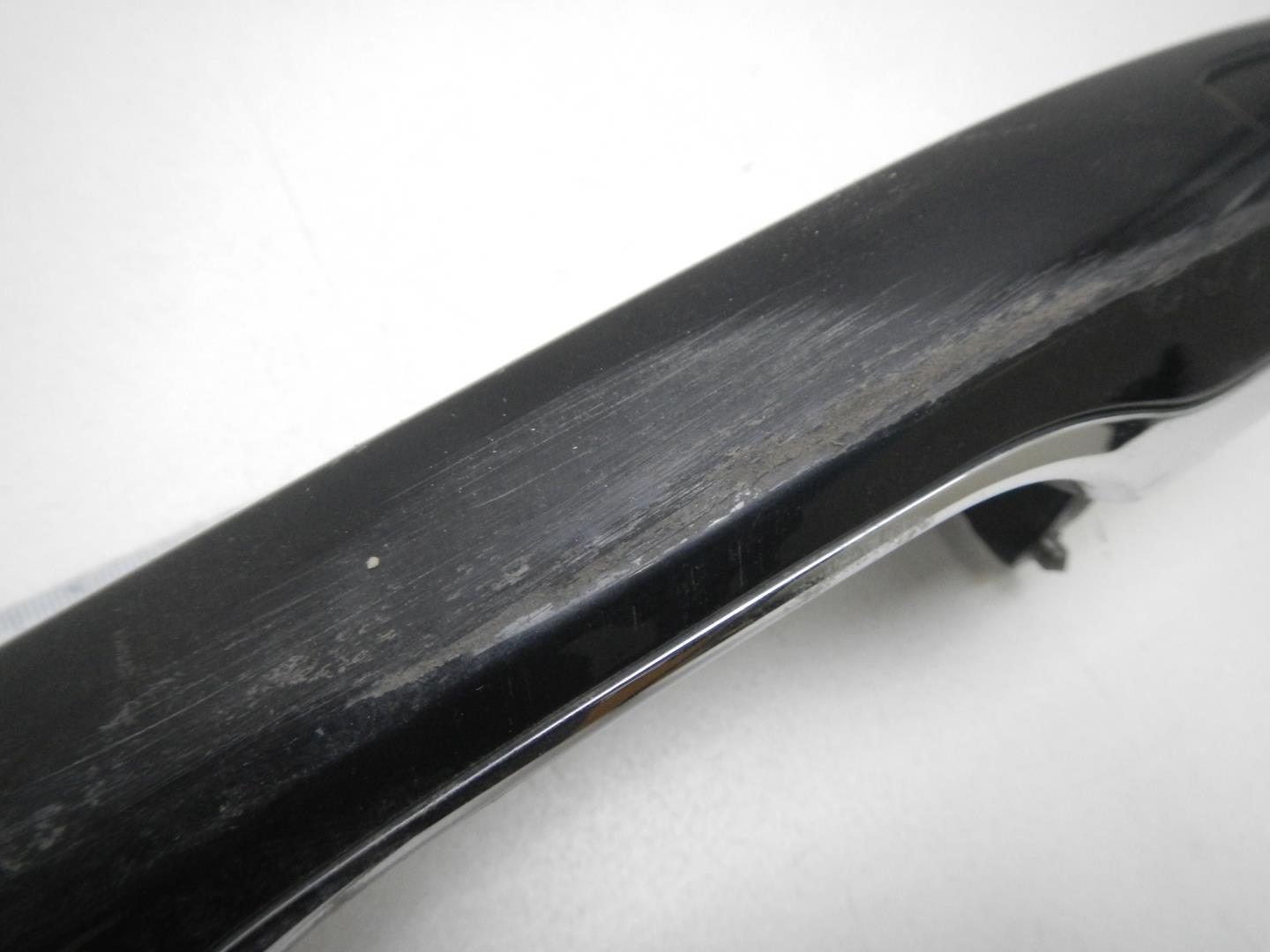 Ручка двери передней наружная левая