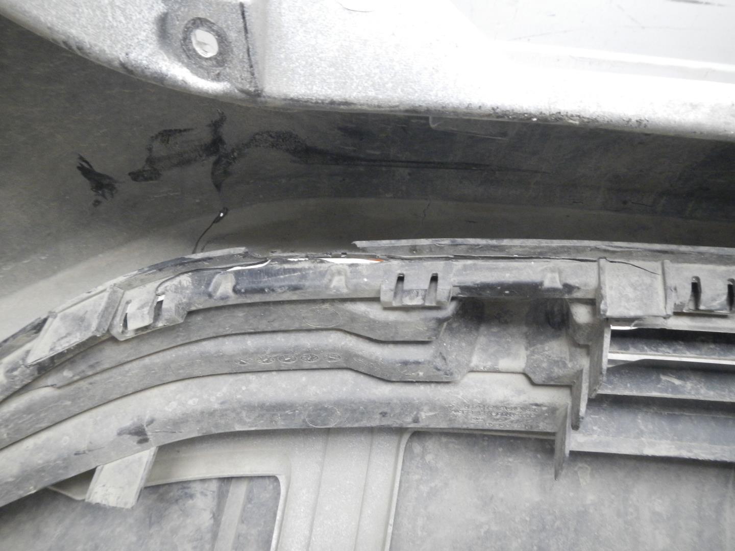 Бампер передний