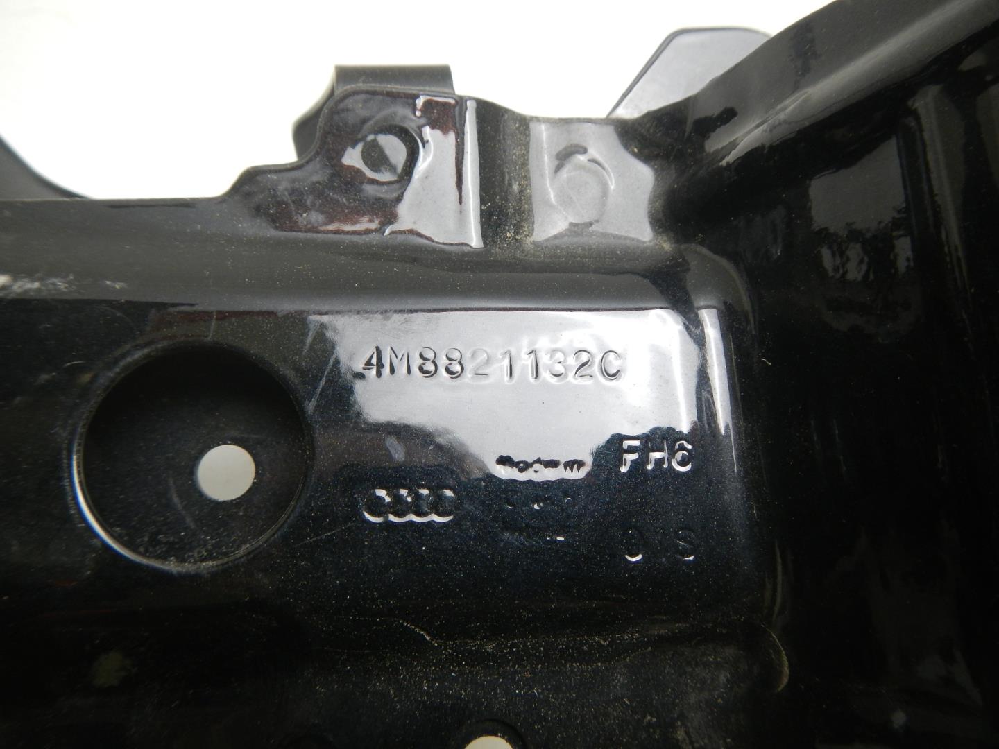 Кронштейн крепления крыла