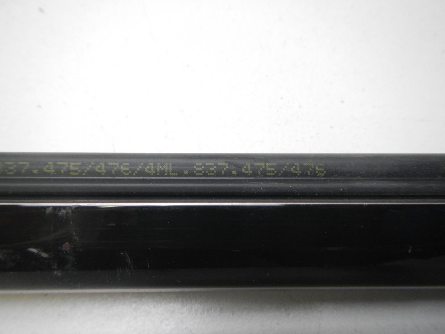 Накладка стекла переднего правого