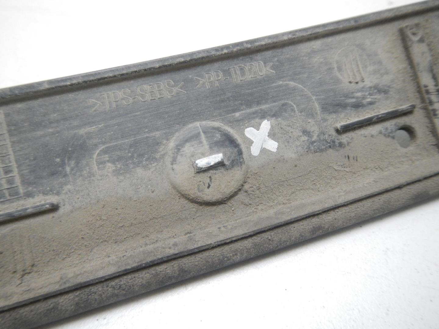 Накладка (кузов наружные)