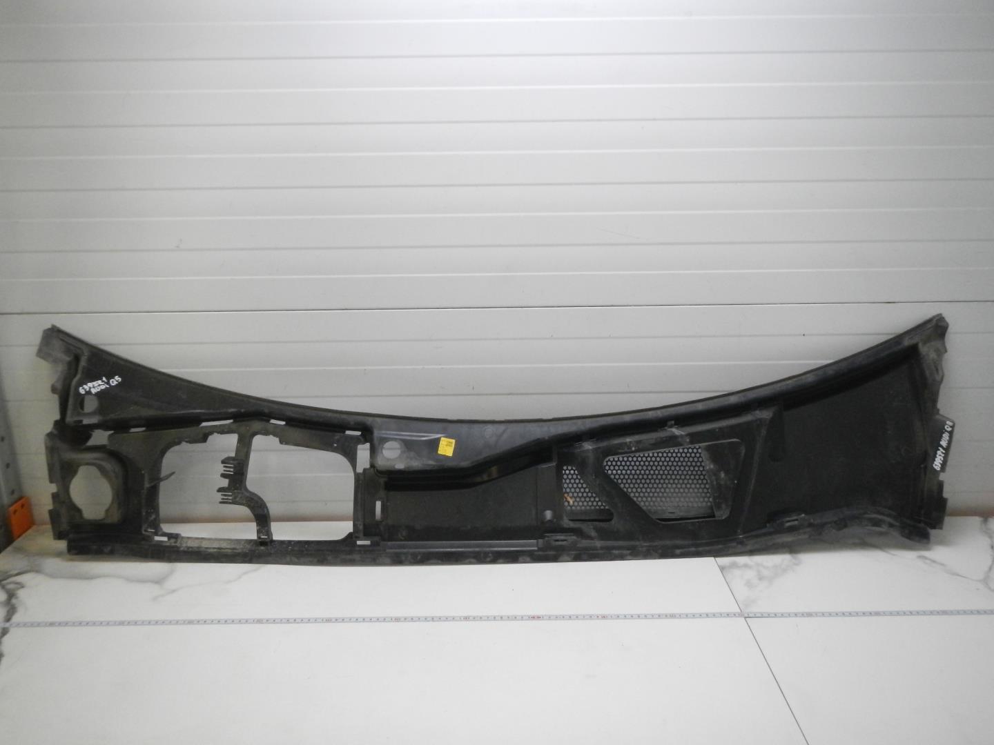 Решетка стеклоочистителей (Жабо)