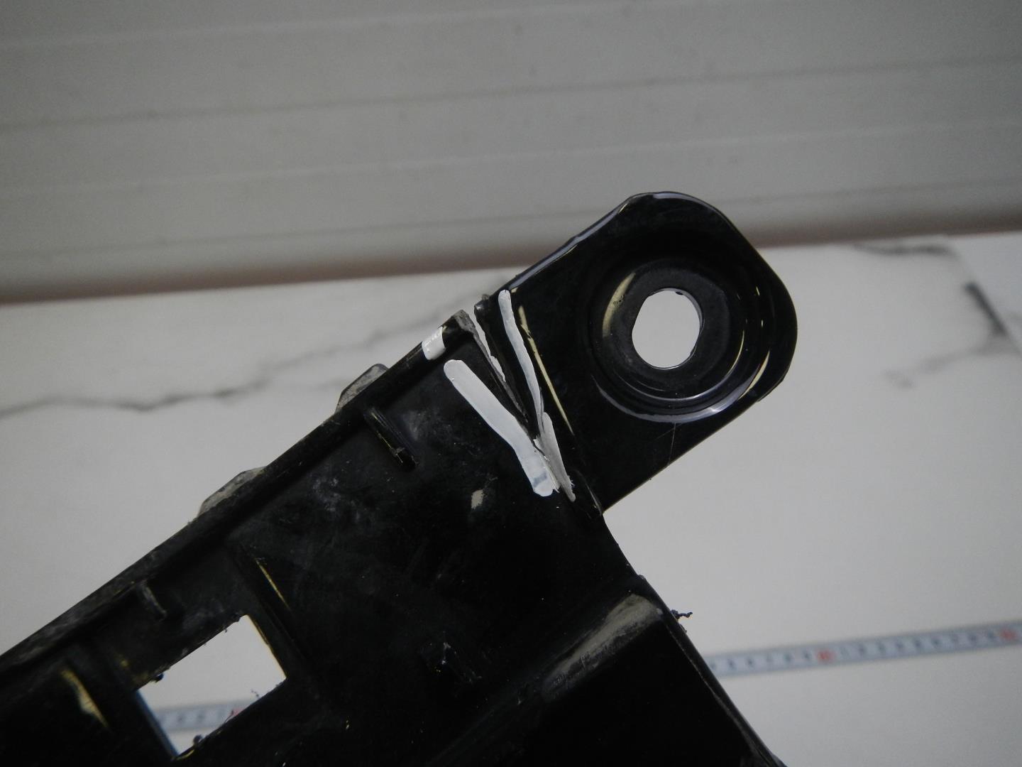 Накладка переднего бампера правая