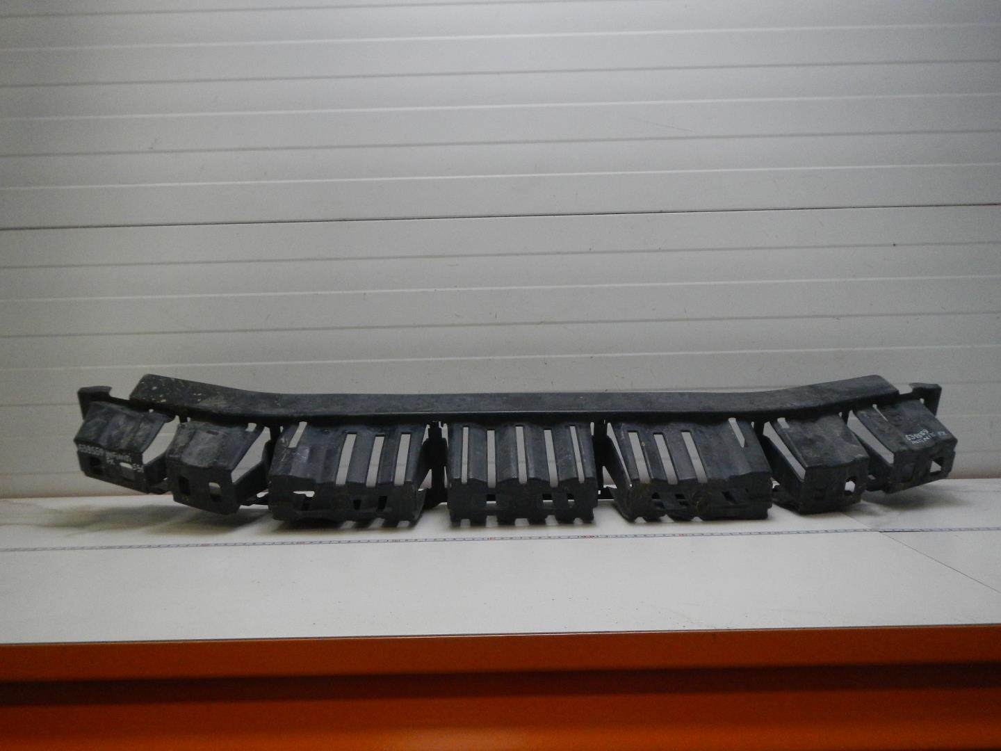 Наполнитель переднего бампера