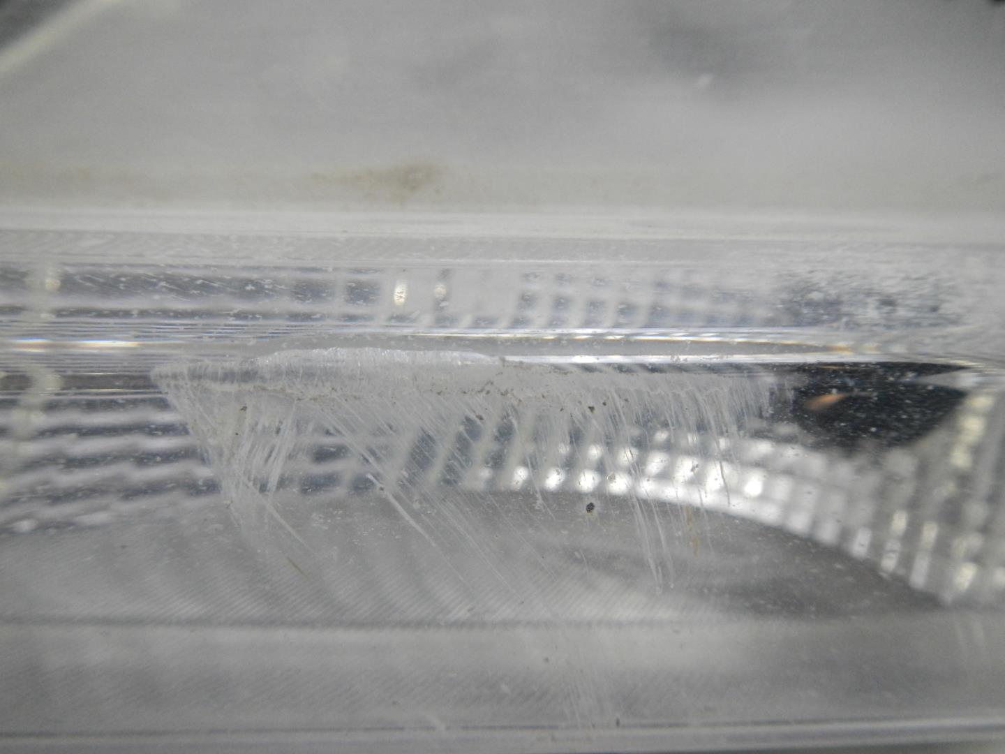 Фара противотуманная левая