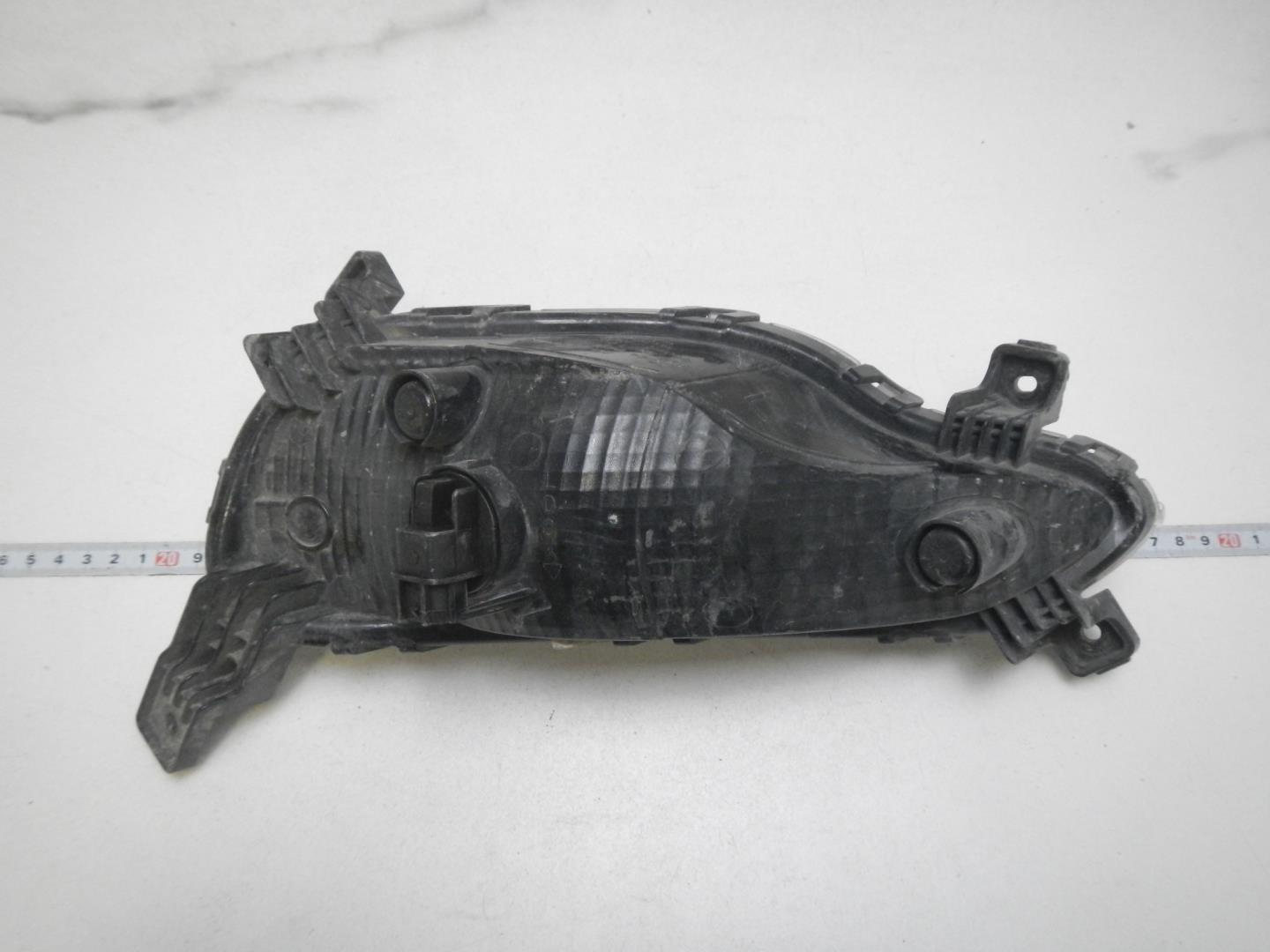 Фара противотуманная левая