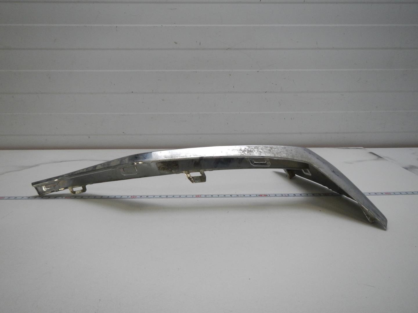 Молдинг заднего бампера