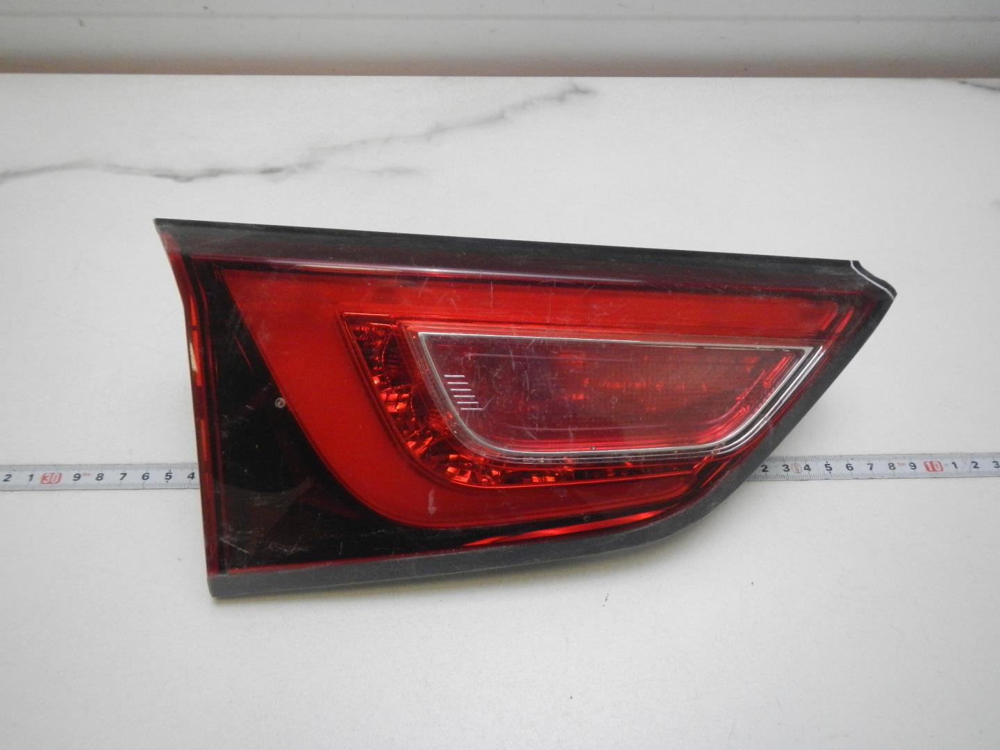 Фонарь задний внутренний левый