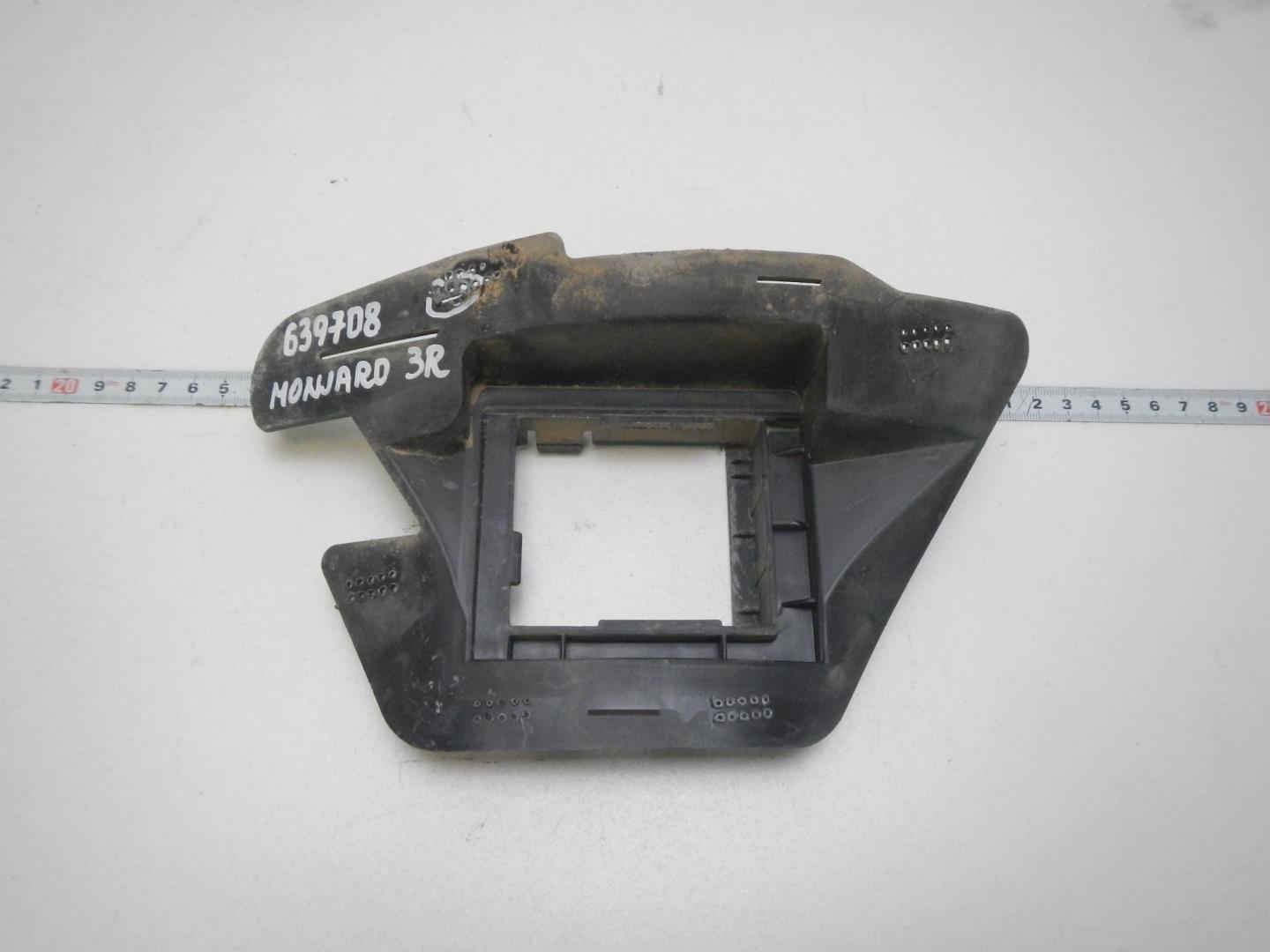 Кронштейн заднего бампера правый