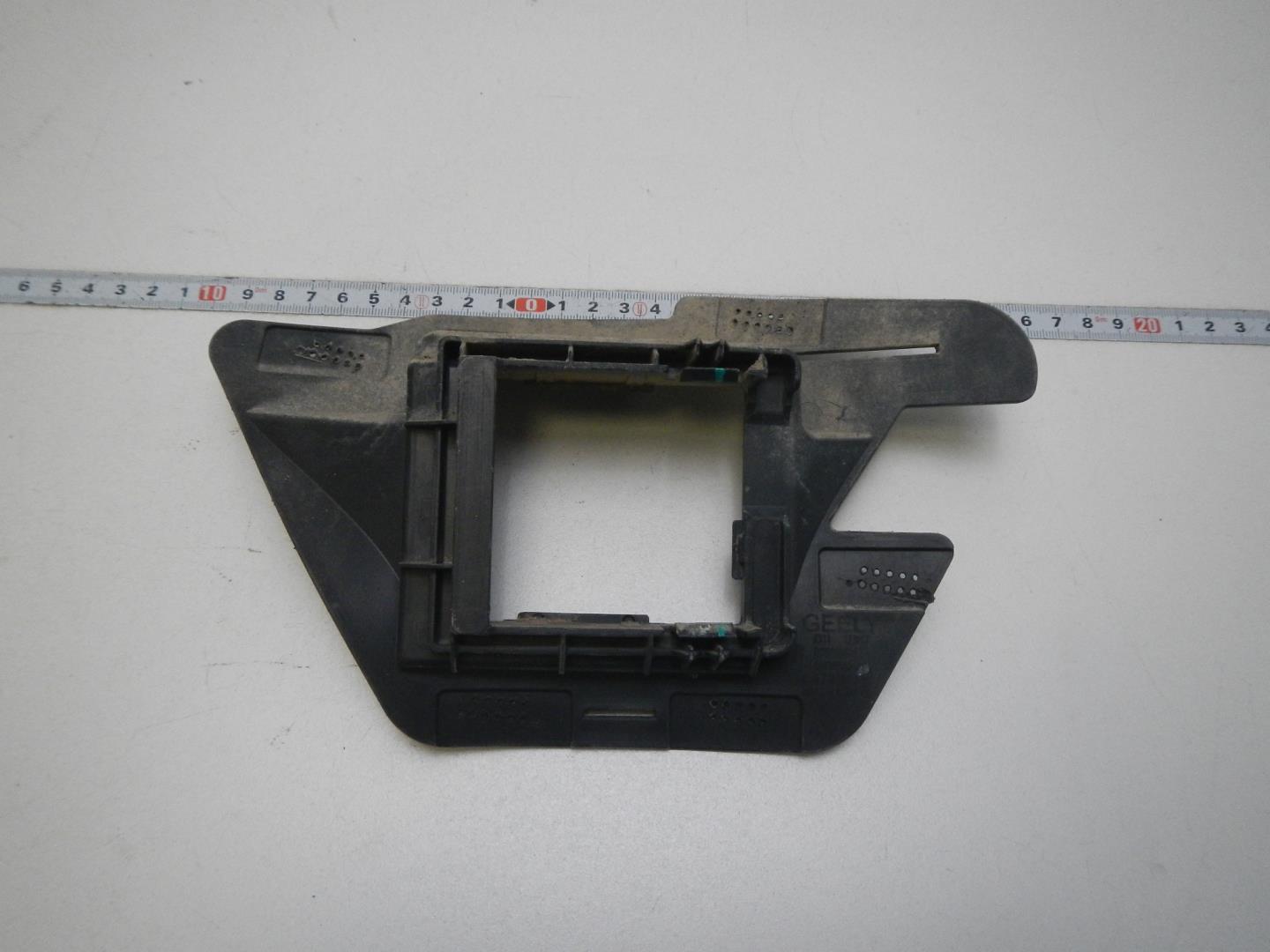 Кронштейн заднего бампера правый