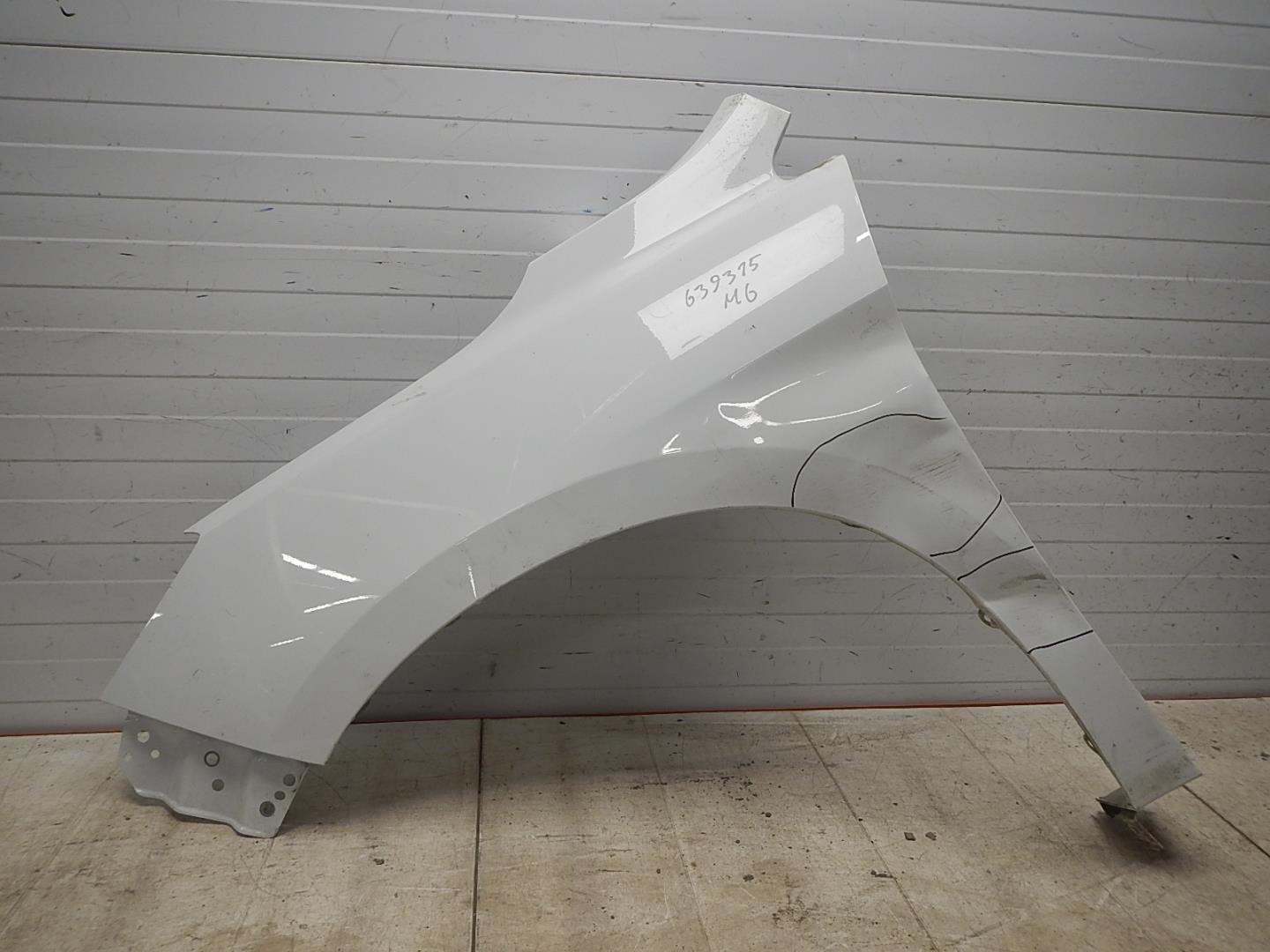 Брызговик передний правый