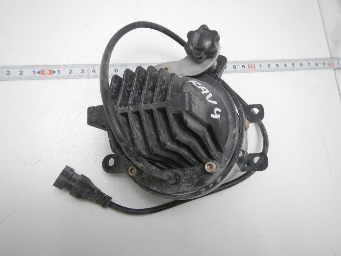 Фара противотуманная правая