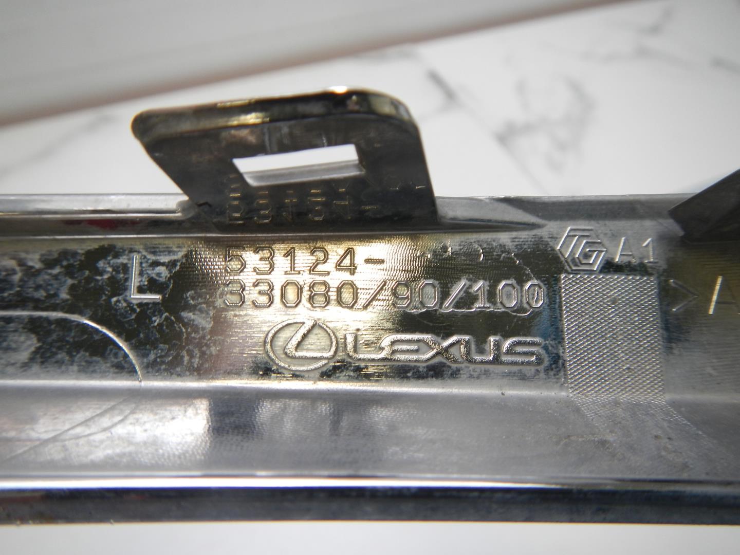 Накладка на решетку радиатора