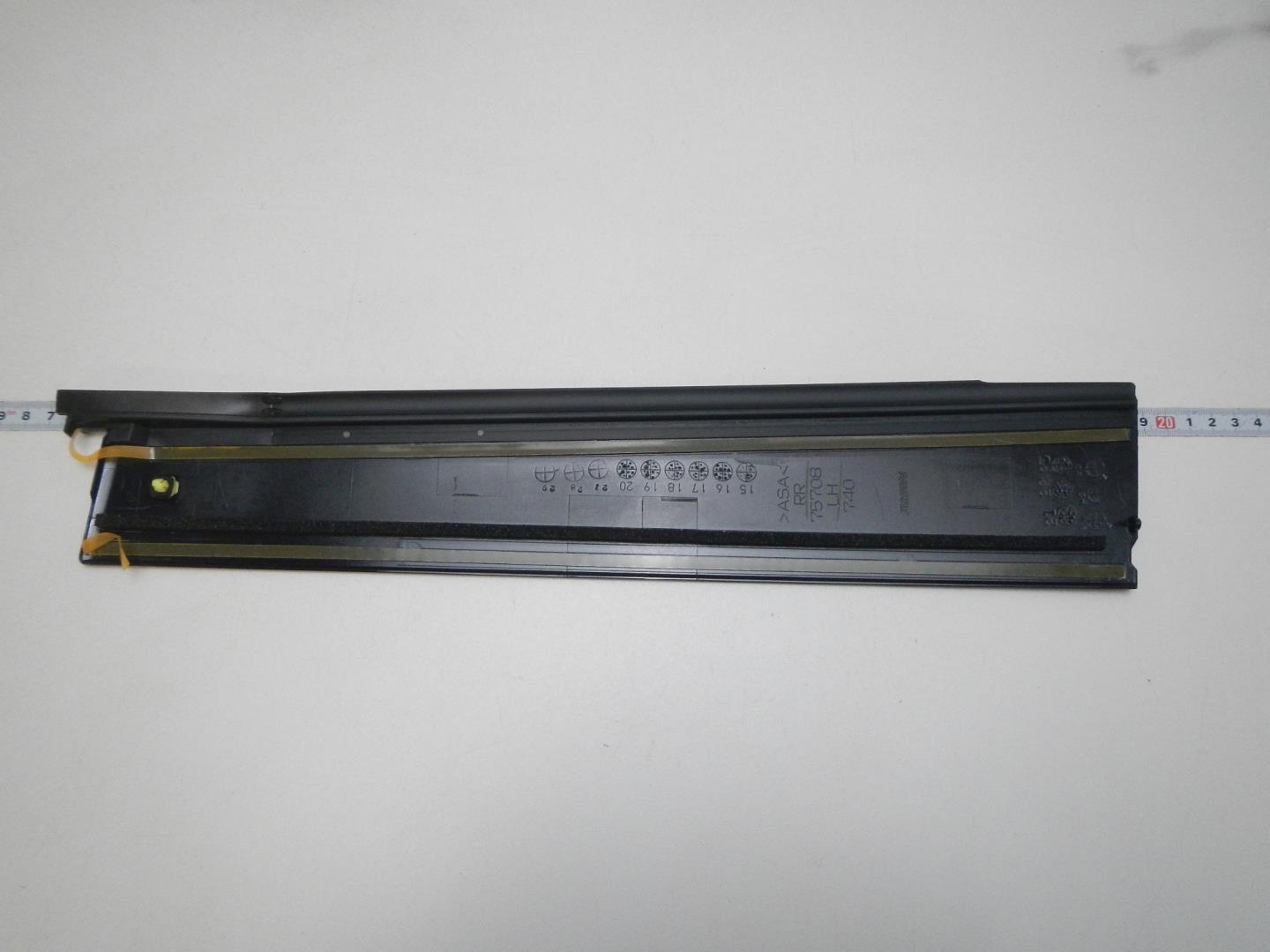 Накладка двери задней левой