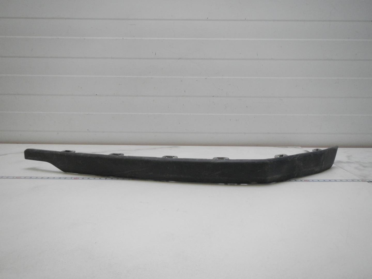 Молдинг заднего бампера