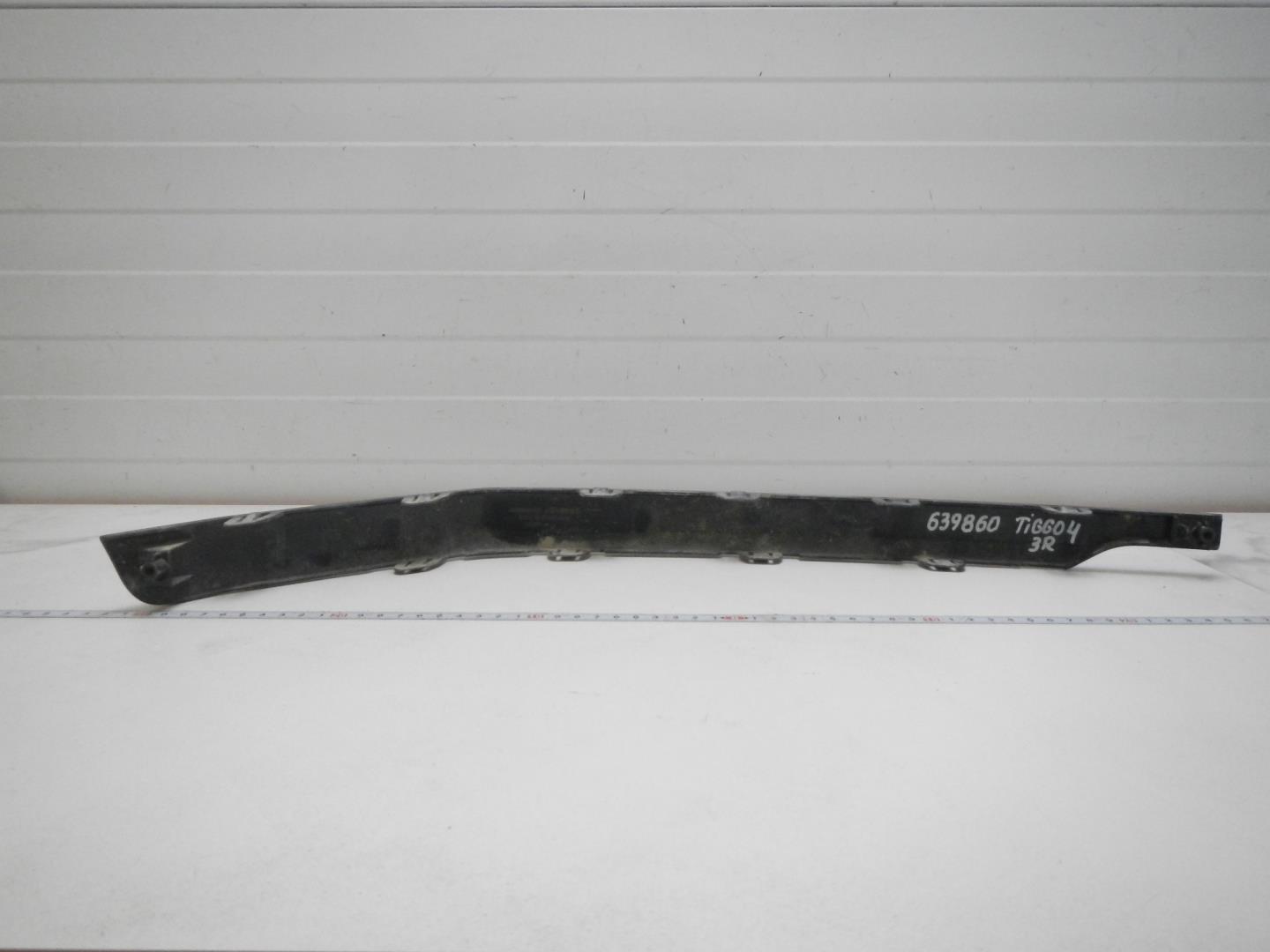 Молдинг заднего бампера