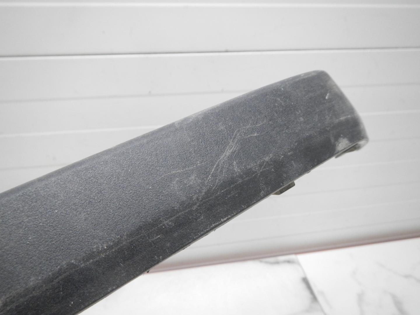 Молдинг заднего бампера