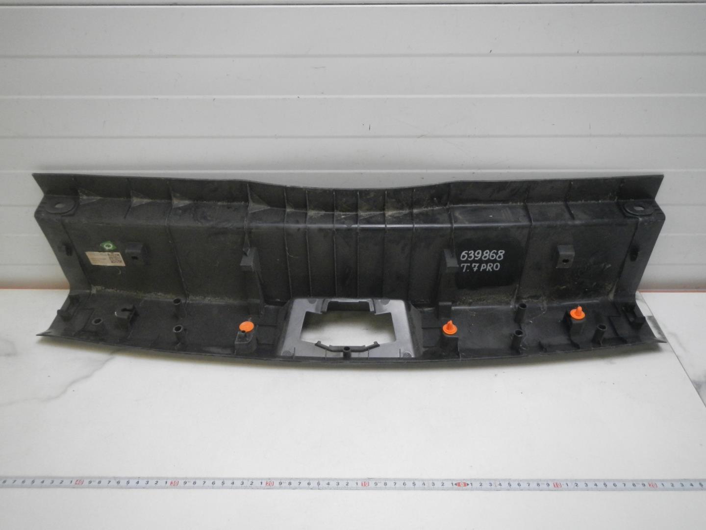 Обшивка багажника