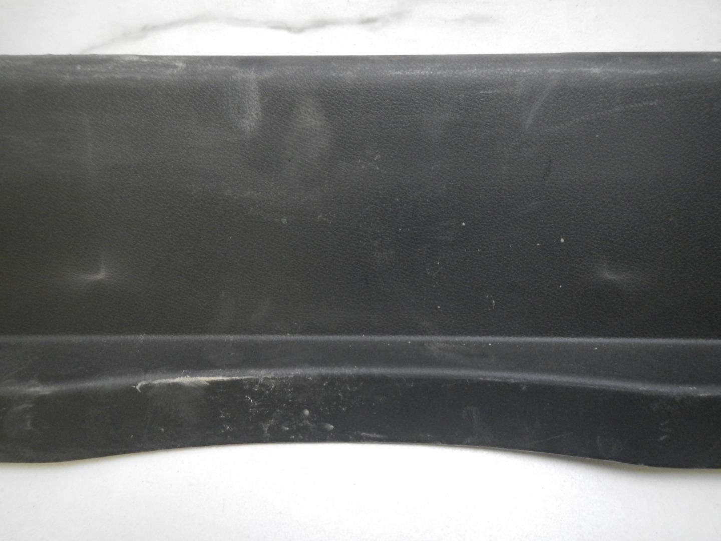 Обшивка багажника