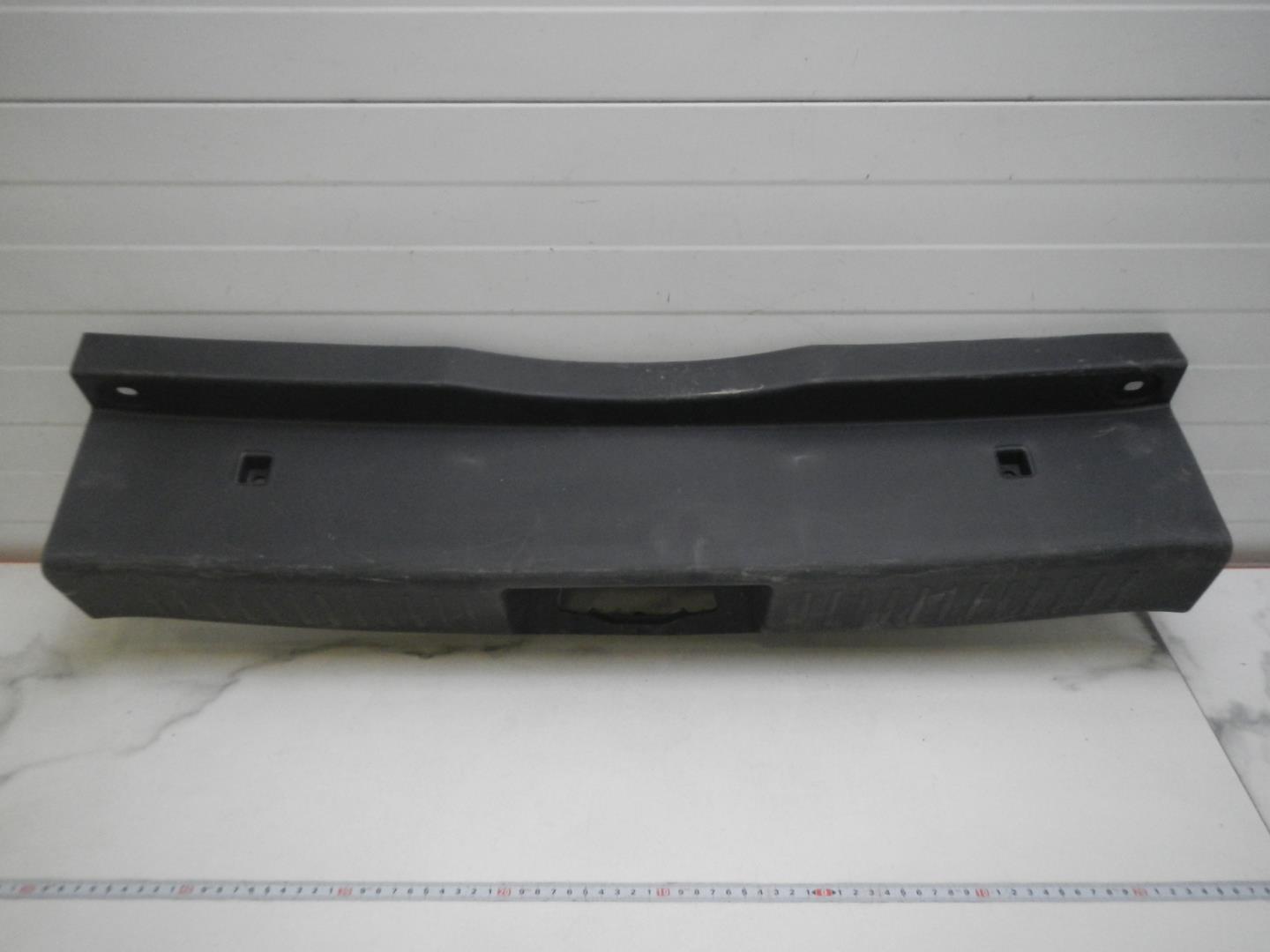 Обшивка багажника