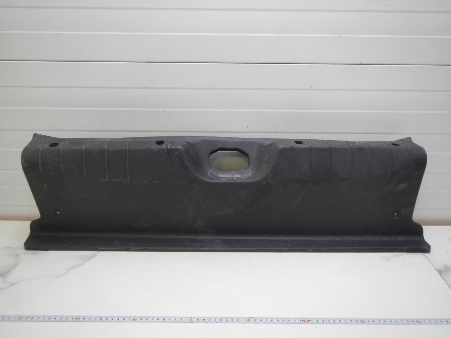 Обшивка багажника