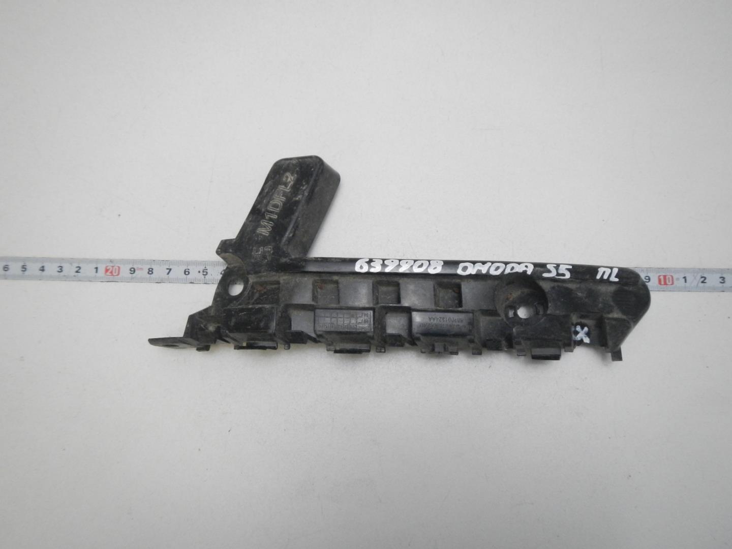 Кронштейн переднего бампера левый