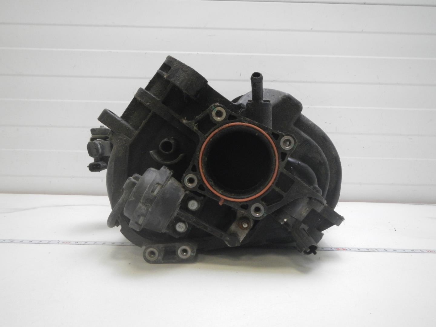 Коллектор впускной